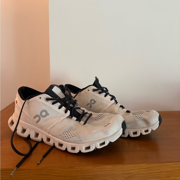 On Running Shoes - On Women’s Running Shoes size 9